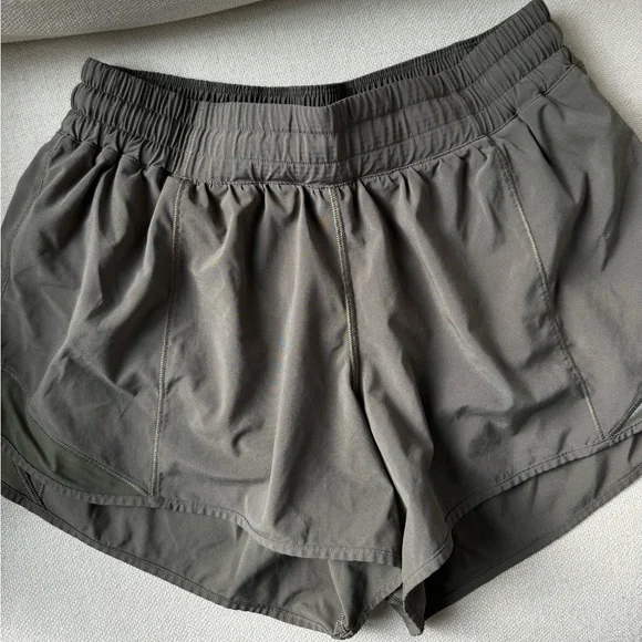 Lululemon hotty hot lined shorts (low rise) - Picture 1 of 3